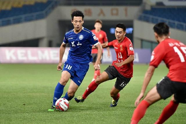 欧冠-福登破门哲凯赖什戴帽 曼城1-4葡萄牙体育